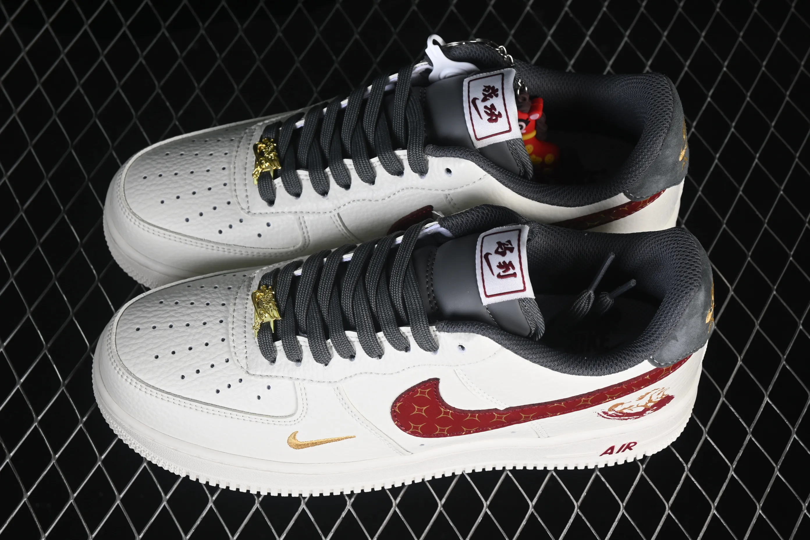 All categories Nk Air Force 1 Air Force series Nk Air Force 1 Low Air Force low-top Nike Air Force 1'07 Low Year of the Horse joint name Cloud white crimson gold Air Force 1 low-top casual sneakers NH0601-507